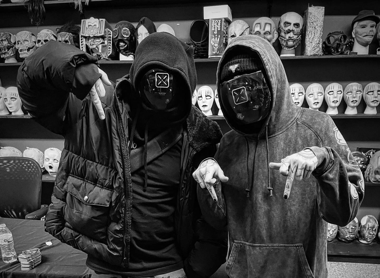 Sid Wilson pays a visit to The House of Masks to see one fan's insane ...